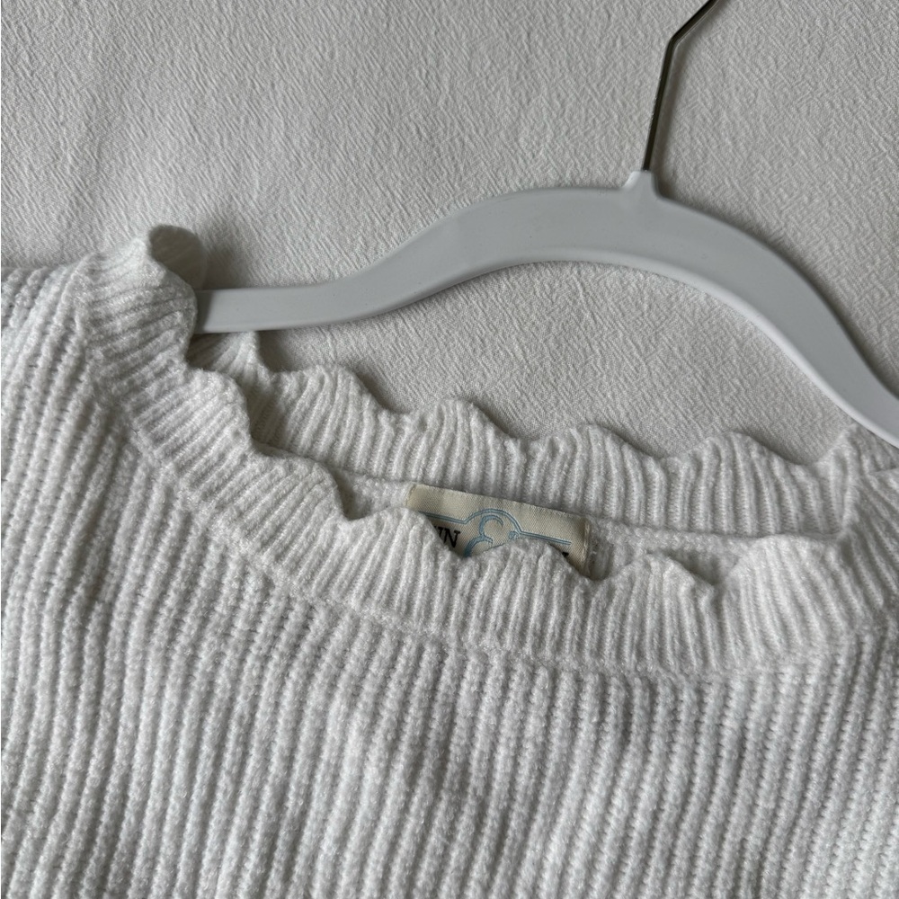 Cozy White Ribbed Sweater - Picture 2 of 4